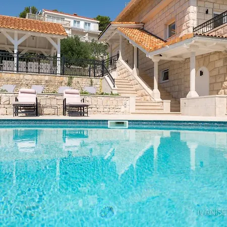 Villa Azura Brac Villa