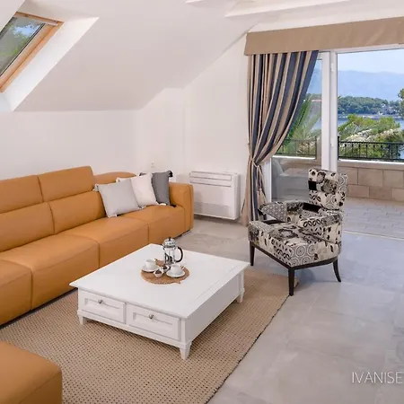 Villa Azura Brac Villa